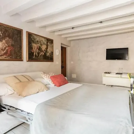 Mmesuite Arena Di By Maisonme Collection Verona