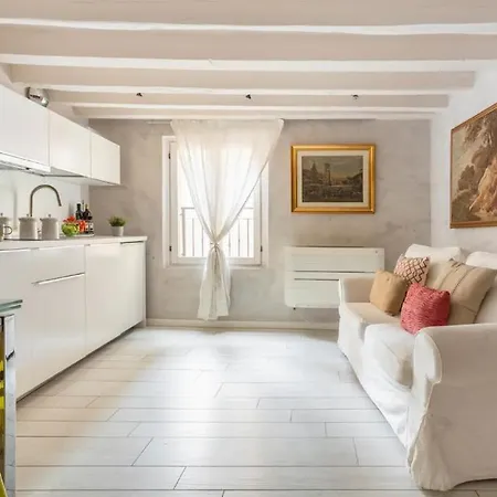 Mmesuite Arena Di By Maisonme Collection Apartmán
